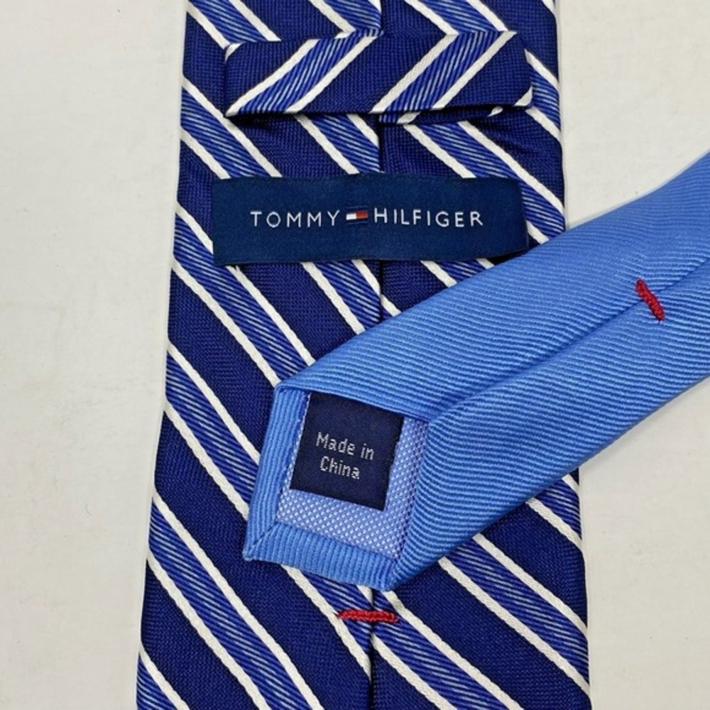 Tommy Hilfiger Mens Neck Tie 100% Silk Striped Blue Preppy Classic Office‎